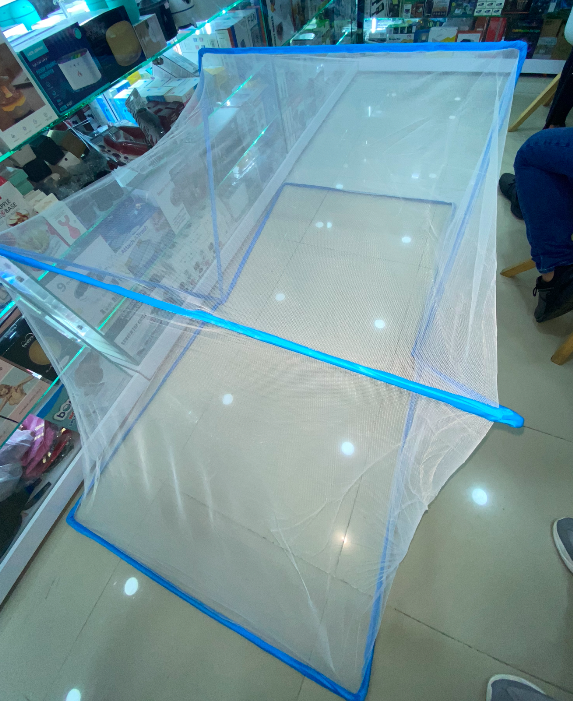 Vista 3 de toldillo plegable anti mosquitos - medidas: 1'40 m